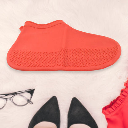 Non-Slip Silicone Waterproof Boot Shoe Cover (Medium Size / 1 Pair / Mix Color)